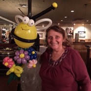 bee balloon.jpg