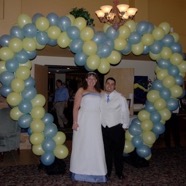 heart arch with couple.jpg
